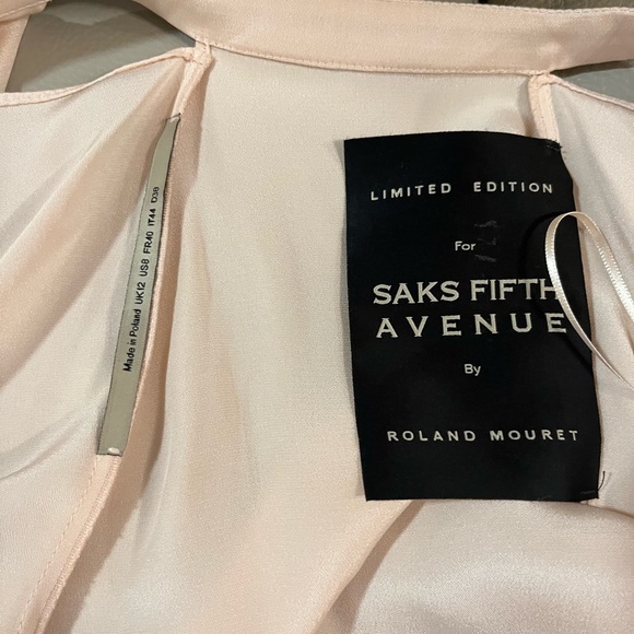 ROLAND MOURET Haynes Cold shoulder Long Sleeve 100% Silk Blouse. - Picture 15 of 17